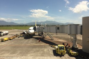 Flugzeug am Bacolod Airport